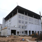 21.1.2015 Kielce. Budynki dla nowych oddziałów, specjalistycznych laboratoriów i pracowni do wysokiej klasy diagnostyki powstały przy Szpitalu Kieleckim. / Wojciech Habdas / Radio Kielce