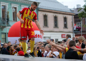 Prezentacja Korony na kieleckim Rynku. Kyrylo Petrow / Wojciech Habdas / Radio Kielce