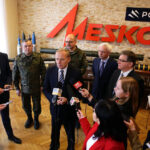 Sekretarz Stanu w Ministerstwie Obrony Narodowej podczas konferencji prasowej. / Wojciech Habdas / Radio Kielce