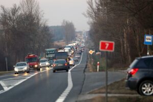 16.01.2015 Protest rodziców w obronie szkoły Skarżysko Kościelne / Stanisław Blinstrub / Radio Kielce