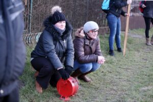 16.01.2015 Protest rodziców w obronie szkoły Skarżysko Kościelne / Stanisław Blinstrub / Radio Kielce