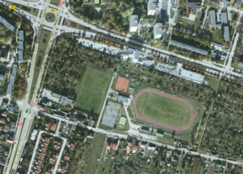 Stadion międzyszkolny Prosta / Google.maps