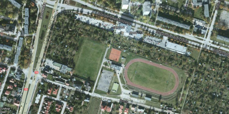 Stadion międzyszkolny Prosta / Google.maps