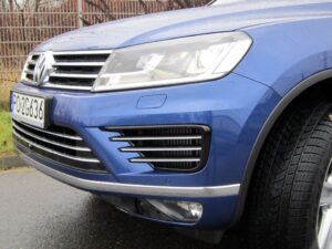 W polskich salonach Volkswagena można już kupić terenowo-rekreacyjny model Touareg po tak zwanym liftingu. / Robert Felczak / Radio Kielce