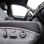 W polskich salonach Volkswagena można już kupić terenowo-rekreacyjny model Touareg po tak zwanym liftingu. / Robert Felczak / Radio Kielce