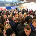 Powitanie polskich piłkarzy ręcznych na lotnisku Chopina w Warszawie (2 lutego 2015) / Wojciech Habdas / Radio Kielce