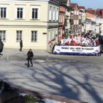Marsz w obronie demokracji przeszedł ulicami Kielc (14 lutego 2015 r.) / Radio Kielce