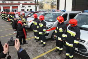 Przekazanie nowych pojazdów Państwowej Straży Pożarnej (12 lutego 2015 r.) / Piotr Michalski / Radio Kielce