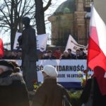 Marsz w obronie demokracji przeszedł ulicami Kielc (14 lutego 2015 r.) / Radio Kielce