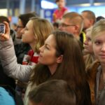 Powitanie polskich piłkarzy ręcznych na lotnisku Chopina w Warszawie (2 lutego 2015) / Wojciech Habdas / Radio Kielce