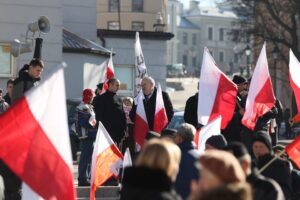 Marsz w obronie demokracji przeszedł ulicami Kielc (14 lutego 2015 r.) / Radio Kielce