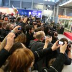 Powitanie polskich piłkarzy ręcznych na lotnisku Chopina w Warszawie (2 lutego 2015) / Wojciech Habdas / Radio Kielce