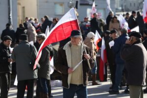 Marsz w obronie demokracji przeszedł ulicami Kielc (14 lutego 2015 r.) / Radio Kielce