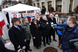 Konferencja PiS na Placu Artystów (26 lutego 2015 r.) / Piotr Michalski / Radio Kielce