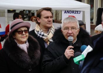 Konferencja PiS na Placu Artystów (26 lutego 2015 r.) / Piotr Michalski / Radio Kielce