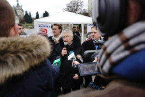 Konferencja PiS na Placu Artystów (26 lutego 2015 r.) / Piotr Michalski / Radio Kielce