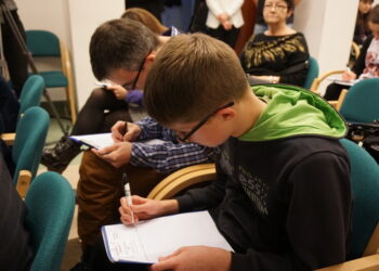 Ostatnie takie dyktando podczas „Dnia z Niziurskim” - Radio Kielce Ostatnie takie dyktando podczas „Dnia z Niziurskim”