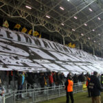 T-Mobile Ekstraklasa Korona Kielce - Legia Warszawa. Efektowna oprawa w sektorze gospodarzy w pierwszej części spotkania / Kamil Król / Radio Kielce