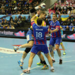 18.2.2015 Kijów. W meczu ostatniej, 10. kolejki Ligi Mistrzów piłkarze ręczni Vive Tauronu Kielce pokonali w Pałacu Sportu w Kijowie Motor Zaporoże 28:27 (10:19). / Wojciech Habdas / Radio Kielce