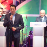 6.2.2015 Kielce. Świętokrzyskie Gwiazdy Sportu 2014. NAJPOPULARNIEJSI SPORTOWCY 2014 - Miejsce 7 Paweł Golański (Korona Kielce, piłka nożna) i 7 399 głosów. W jego imieniu nagrodę odebrał prezes klubu Korona Kielce Marek Paprocki. / Wojciech Habdas / Radio Kielce