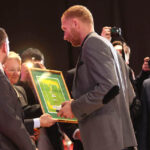 6.2.2015 Kielce. Świętokrzyskie Gwiazdy Sportu 2014. NAJPOPULARNIEJSI SPORTOWCY 2014 - 3 miejsce Karolina Kołeczek (Trójka Sandomierz, lekka atletyka) i 22 847głosów (w jej imieniu nagrodę odebrała siostra) / Wojciech Habdas / Radio Kielce