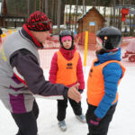 21.2.2015 Kielce. Wiele osób aktywnie spędza ferie zimowe m.in. na stoku na Stadionie. / Wojciech Habdas / Radio Kielce