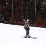 7.2.2015 Kielce. Na stadionie wielu chętnych korzysta z lodowiska i stoku narciarskiego. / Wojciech Habdas / Radio Kielce
