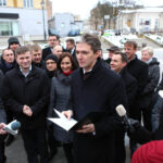 7.2.2015 Kielce. Konferencja prasowa Adama Jarubasa na pl. Artystów / Wojciech Habdas / Radio Kielce