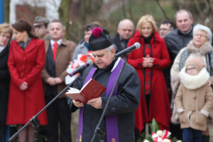 Uroczystości patriotyczne w Grochowiskach (28 marca 2015 r.) / Radio Kielce