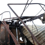 Spalona hala w suchedniowskiej fabryce mebli (22 marca 2015 r.) / Piotr Michalski / Radio Kielce