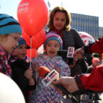 Budzenie Wiosny na ul. Sienkiewicza w Kielcach (20 marca 2015 r.) / Piotr Michalski / Radio Kielce