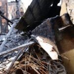 Spalona hala w suchedniowskiej fabryce mebli (22 marca 2015 r.) / Piotr Michalski / Radio Kielce