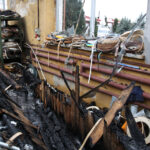 Spalona hala w suchedniowskiej fabryce mebli (22 marca 2015 r.) / Piotr Michalski / Radio Kielce