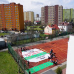 Gigantyczna pisanka prezentem uczniów Norwida dla kielczan (30 marca 2015 r.) / Piotr Michalski / Radio Kielce