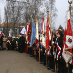 Na kieleckim cmentarzu oddali hołd Żołnierzom Wyklętym (1 marca 2015 r.) / Piotr Michalski / Radio Kielce