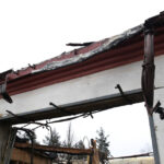 Spalona hala w suchedniowskiej fabryce mebli (22 marca 2015 r.) / Piotr Michalski / Radio Kielce