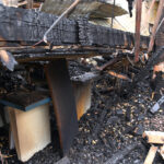 Spalona hala w suchedniowskiej fabryce mebli (22 marca 2015 r.) / Piotr Michalski / Radio Kielce