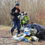 Akcja "Zróbmy sobie park" na kieleckim Czarnowie / Robert Felczak / Radio Kielce