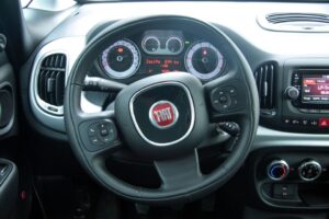 Fiat 500L / Robert Felczak / Radio Kielce