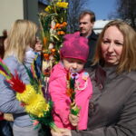 Uroczysta procesja wraz z poświęceniem palm w parafii pw. św. Wojciecha w Kielcach / Kamil Król / Radio Kielce