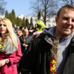 Uroczysta procesja wraz z poświęceniem palm w parafii pw. św. Wojciecha w Kielcach / Kamil Król / Radio Kielce