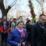 Uroczysta procesja wraz z poświęceniem palm w parafii pw. św. Wojciecha w Kielcach / Kamil Król / Radio Kielce