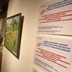 27.3.2015 Kielce. Obrazy ukraińskich artystów o polskich korzeniach można było w piątek wylicytować w Galerii Winda w Kielcach w ramach akcji  "Medycyna i sztuka ponad podziałami" / Wojciech Habdas / Radio Kielce