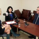 2.3.2015 Skarżysko-Kamienna. Z prezydentem Bronisławem Komorowskim rozmawiały Joanna Gergont-Woś i Małgorzata Pirosz. / Wojciech Habdas / Radio Kielce