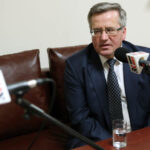 2.3.2015 Skarżysko-Kamienna. Z prezydentem Bronisławem Komorowskim rozmawiały Joanna Gergont-Woś i Małgorzata Pirosz. / Wojciech Habdas / Radio Kielce