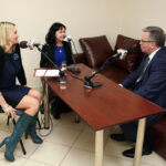 2.3.2015 Skarżysko-Kamienna. Z prezydentem Bronisławem Komorowskim rozmawiały Joanna Gergont-Woś i Małgorzata Pirosz. / Wojciech Habdas / Radio Kielce