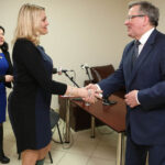 2.3.2015 Skarżysko-Kamienna. Z prezydentem Bronisławem Komorowskim rozmawiały Joanna Gergont-Woś i Małgorzata Pirosz. / Wojciech Habdas / Radio Kielce