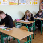 9.3.2015 Kielce. Próbna matura w Liceum Ogólnokształcącym w Zespole Szkół Katolickich / Wojciech Habdas / Radio Kielce