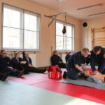 12.3.2015 Kielce. Strażnicy Miejscy przechodzą szkolenie z udzielania pierwszej pomocy / Wojciech Habdas / Radio Kielce