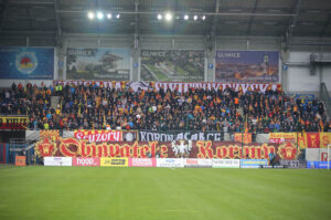 22.3.2015 Gliwice. Fragment meczu Piast Gliwice - Korona Kielce. / Wojciech Habdas / Radio Kielce